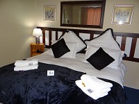 Room 2 King Size